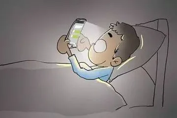关灯玩手机小心青光眼_眼科知识_广州普瑞眼科 - 广州普瑞眼科医院