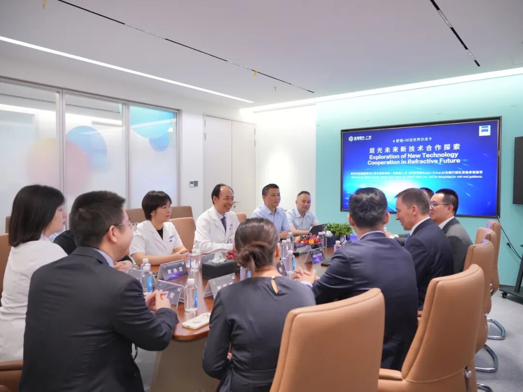 对话世界 睛准未来丨德国蔡司全球首席新一代机器人全飞秒培训师DieterErhardt到访大湾区,首站莅临广州普瑞眼科医院 - 广州普瑞眼科医院