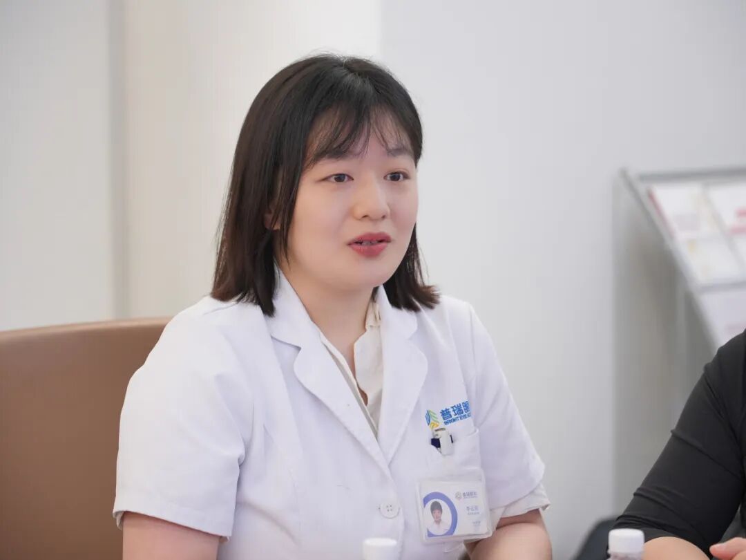 对话世界 睛准未来丨德国蔡司全球首席新一代机器人全飞秒培训师DieterErhardt到访大湾区,首站莅临广州普瑞眼科医院 - 广州普瑞眼科医院