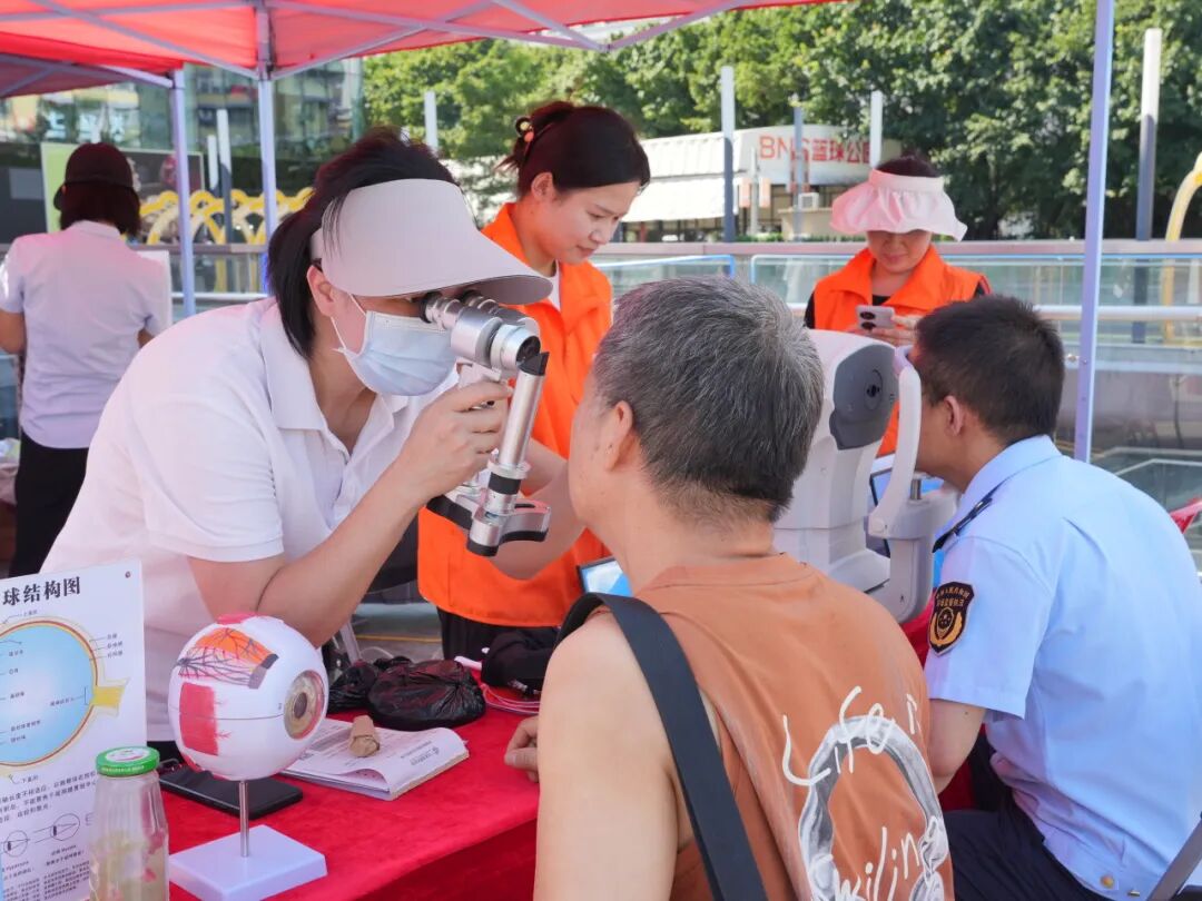 广州普瑞眼科医院积极参与2025年“两品一械”安全科普宣传活动,携手市民共筑眼健康防线! - 广州普瑞眼科医院