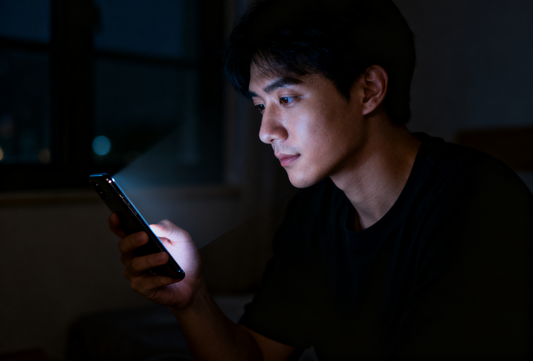 “防窥膜”伤敌一千自损八百?隐私保住了,眼睛却毁了! - 广州普瑞眼科医院