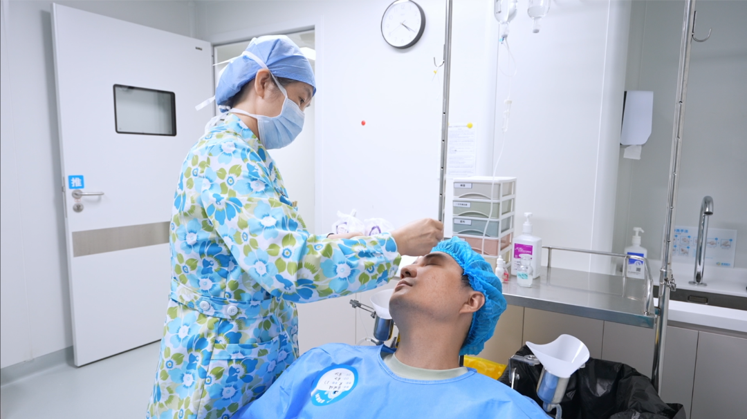 眼科博士医生的选择:微创全飞秒精准4.0-VISULYZE - 广州普瑞眼科医院