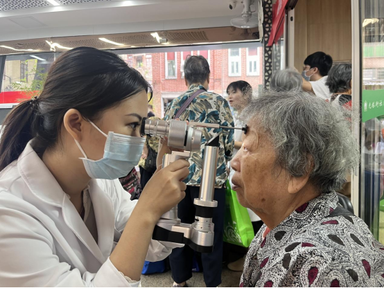 关注糖网,守护眼健康 | 广州普瑞眼科医院与光塔街社区卫生服务中心联合举办义诊活动,守护社区居民眼健康! - 广州普瑞眼科医院