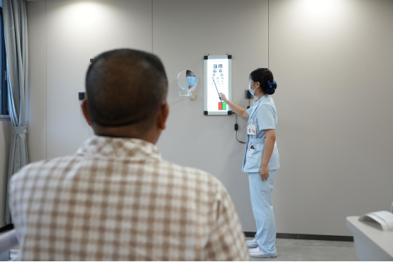 56岁却拥有20年的糖尿病史 糖网患者到广州普瑞求医 - 广州普瑞眼科医院
