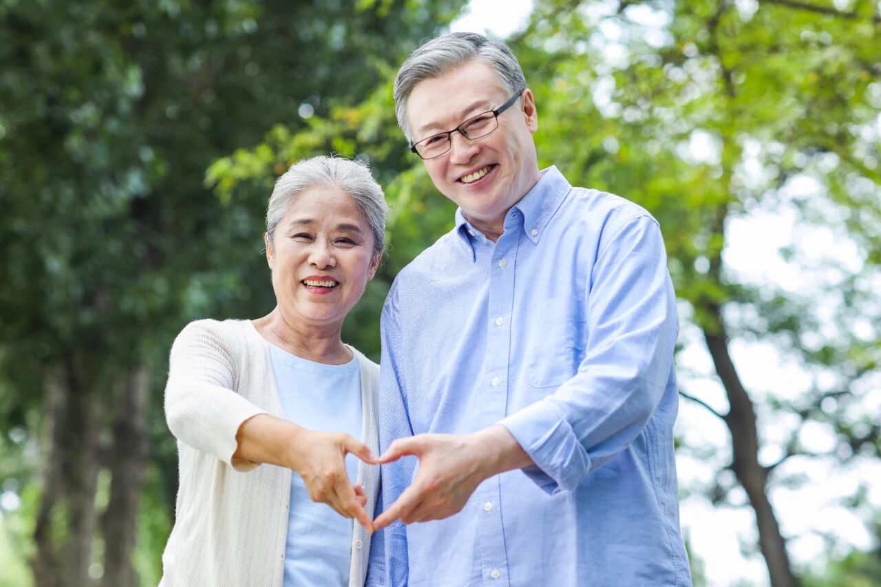 白内障手术进入“无刀”时代，广州普瑞眼科医院引进爱尔康第三代LenSx手术设备 - 广州普瑞眼科医院
