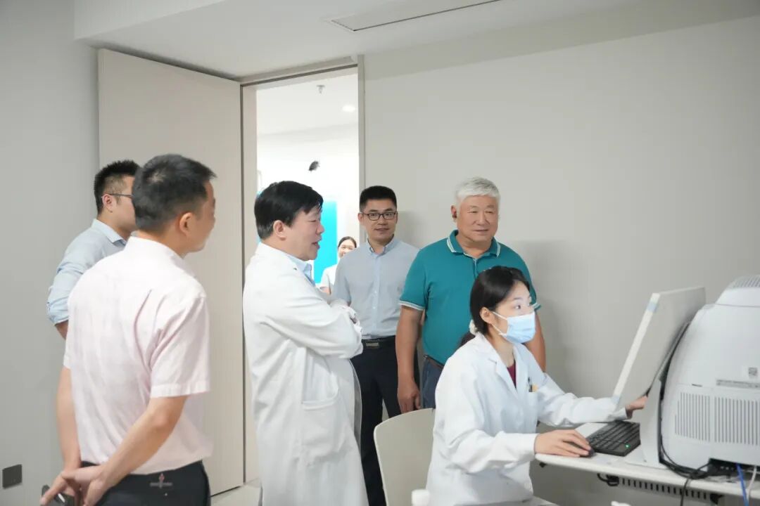 广州市人大代表乔平及三元里街道代表一行到广州普瑞眼科医院参观交流 - 广州普瑞眼科医院