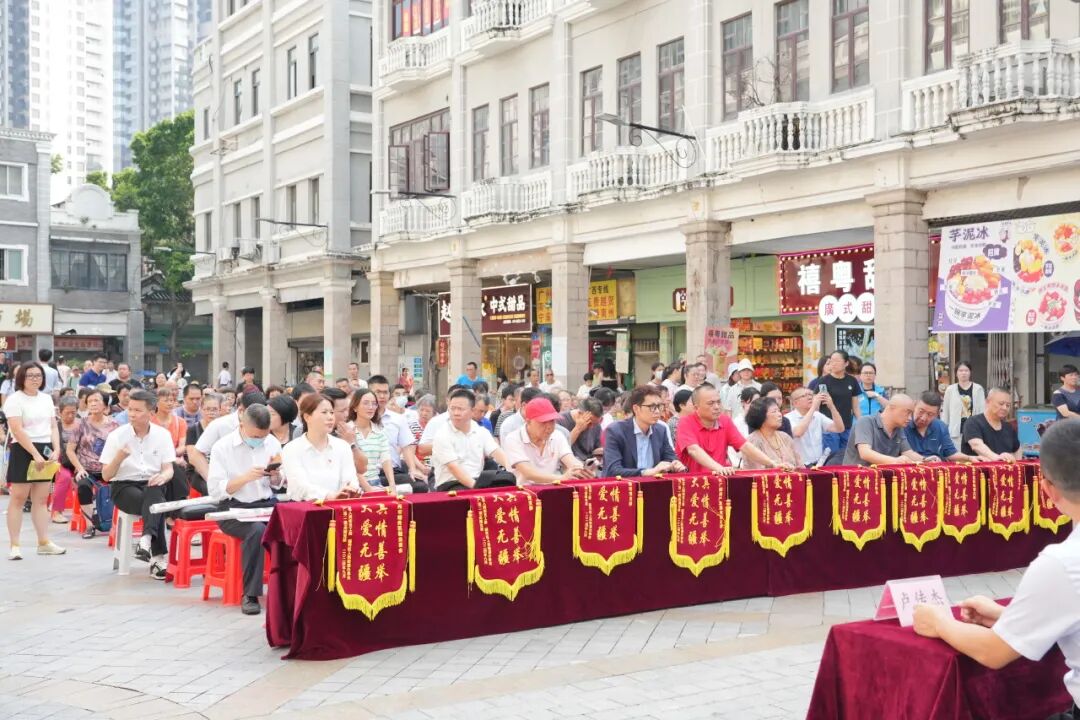情满中秋，普瑞有爱 —— 广州普瑞眼科医院点亮人民街中秋温暖之光 - 广州普瑞眼科医院