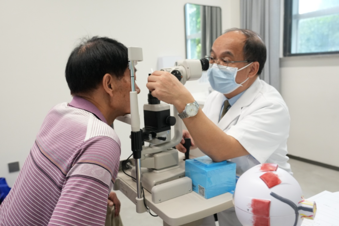 最近爆火的“虹膜写真”会伤害眼睛吗?广州普瑞眼科医院专家:安全,但不建议眼底病变,尤其是黄斑病变患者拍摄 - 广州普瑞眼科医院