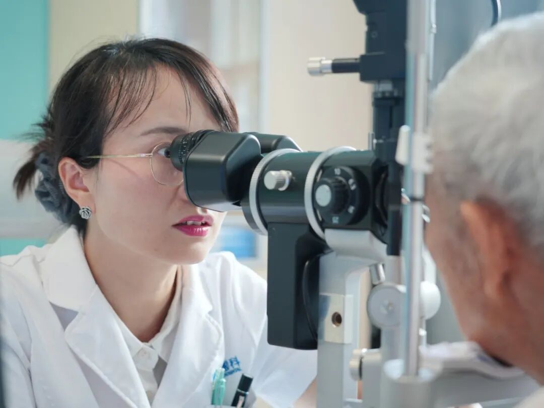 教师节,关注老师的眼睛:广州普瑞眼科医院开展眼健康关爱活动 - 广州普瑞眼科医院