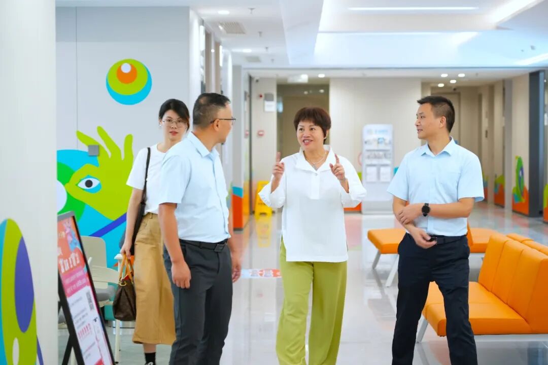 广东省残疾人公益基金会理事长杨学云一行走访广州普瑞眼科医院 - 广州普瑞眼科医院