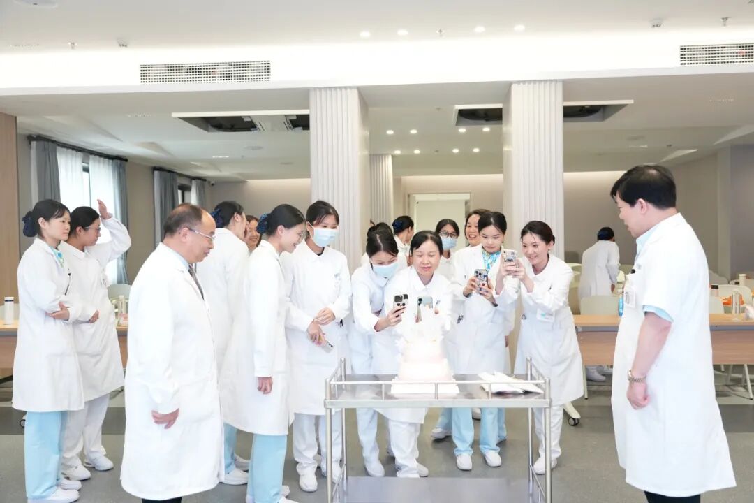 平凡“她”力量,绽放医者光|广州普瑞眼科医院致敬最美白衣天使 - 广州普瑞眼科医院