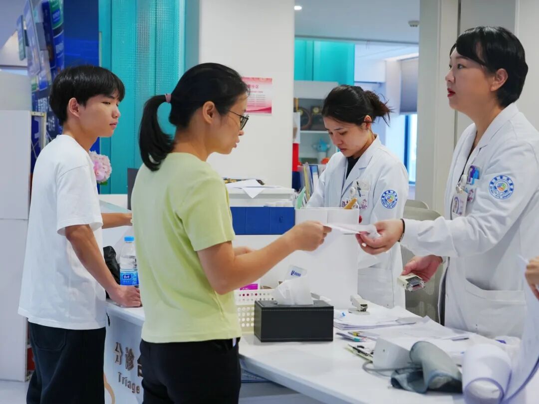 “国庆我在岗” ！广州普瑞眼科医院，用爱呵护清晰视界 - 广州普瑞眼科医院
