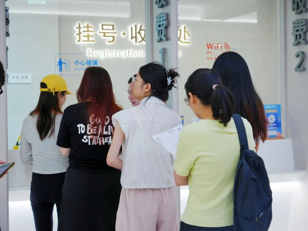 “国庆我在岗” ！广州普瑞眼科医院，用爱呵护清晰视界 - 广州普瑞眼科医院